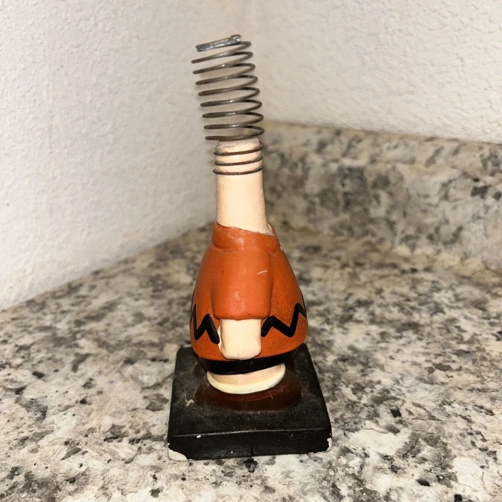 Peanuts / Snoopy Charlie Brown Shaking Figure‎ / Bobblehead Replacement Body C3
